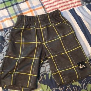 Boys quicksilver shorts size 4